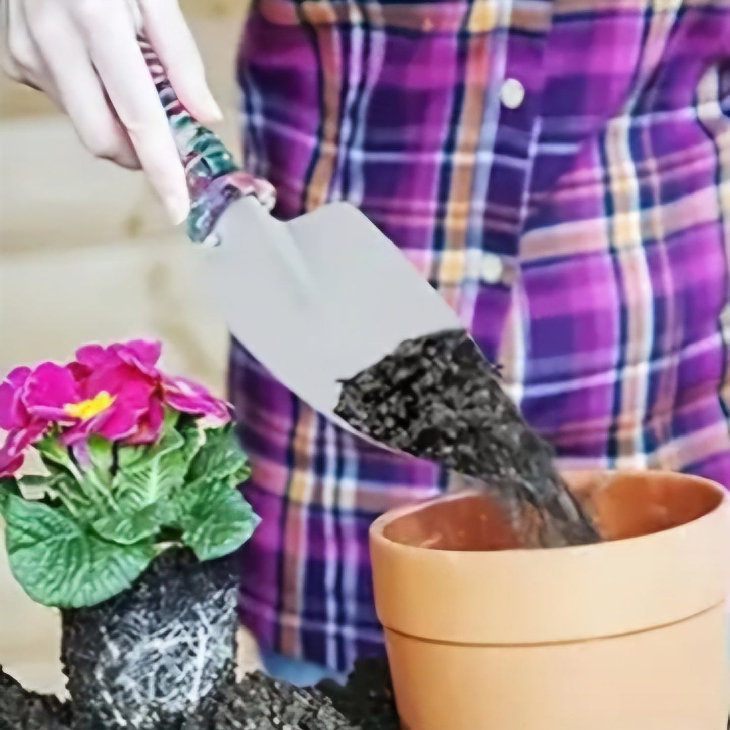 Mallette de jardinage toute fleurie